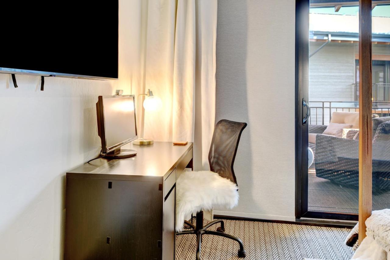 Luxury 1407: Hot Tub, Views & Activity Perks