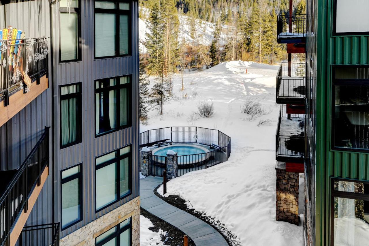 Luxury 1407: Hot Tub, Views & Activity Perks Winter Park