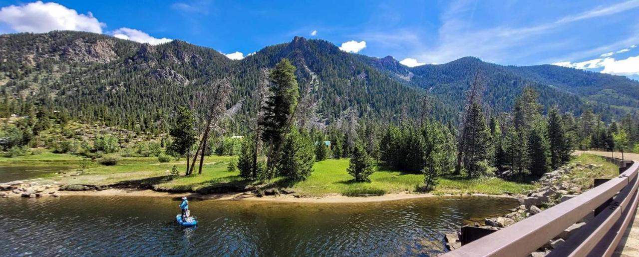 Kicking Horse 6102 Holiday home *