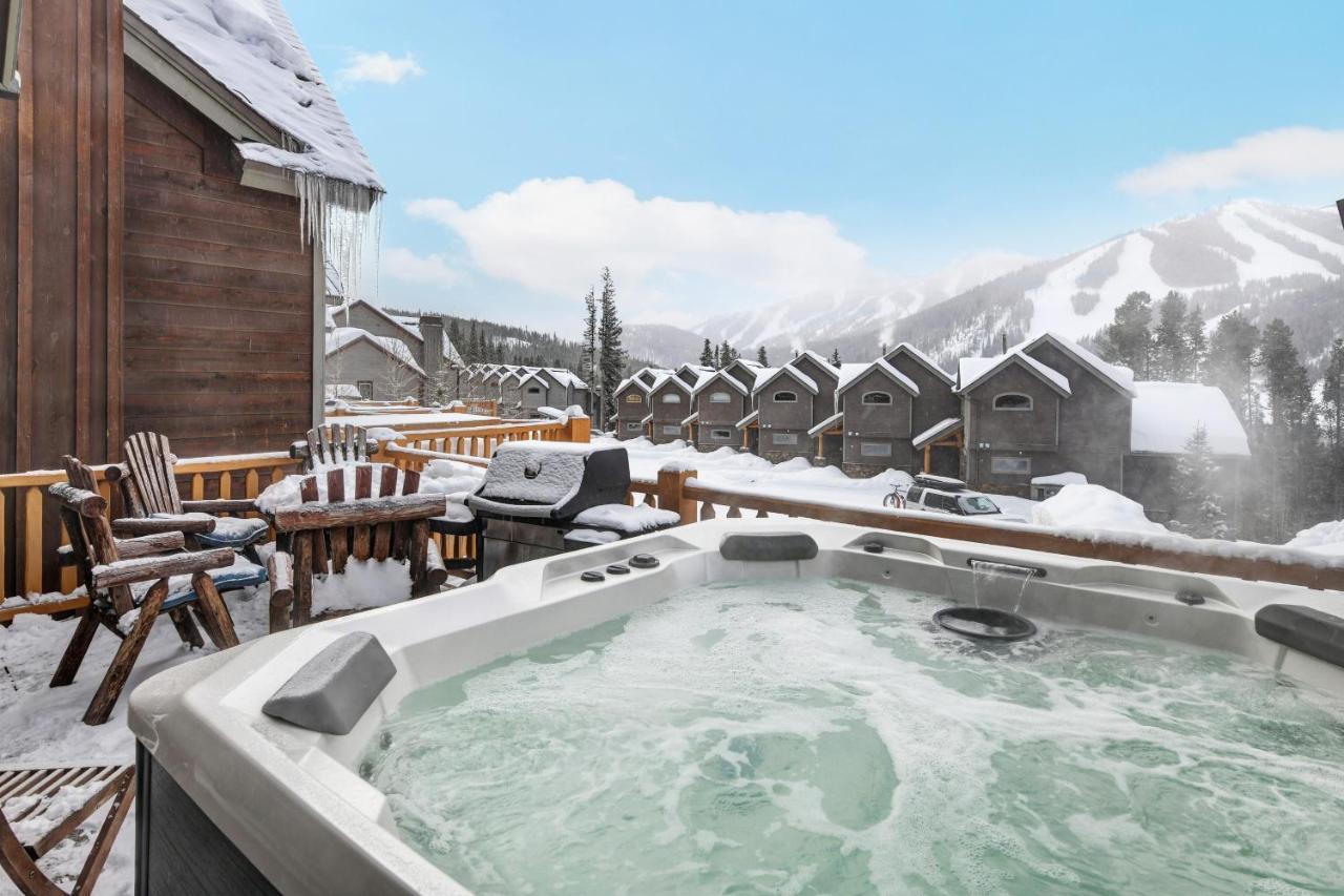 Luxury Resort: Hot Tub, Views & Free Activities Holiday home