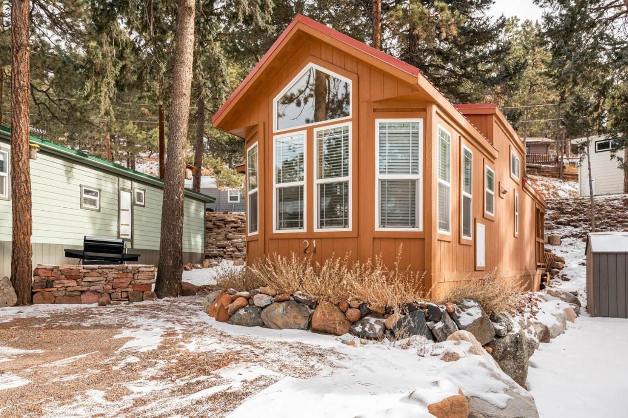 Tiny Haven Spacious Feel, Bbq & Peak Views Apartment *