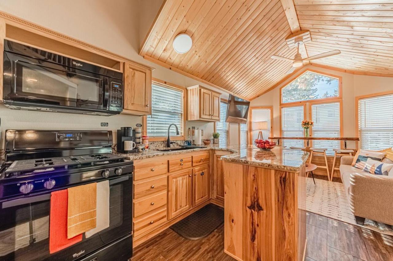 Tiny Haven Spacious Feel, Bbq & Peak Views Woodland Park