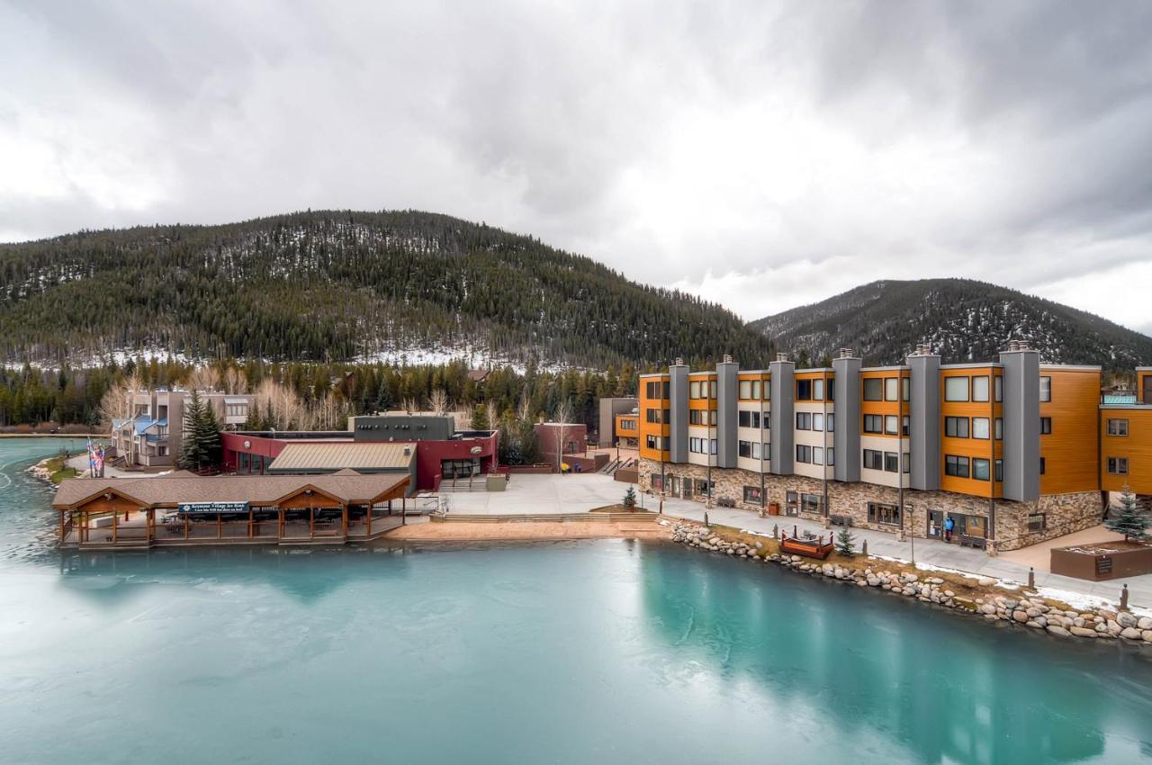 Lakeside Village By 3*