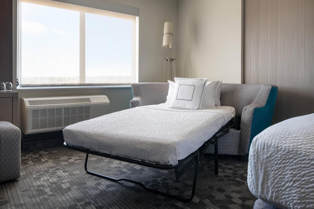 Courtyard By Marriott Collins 3*