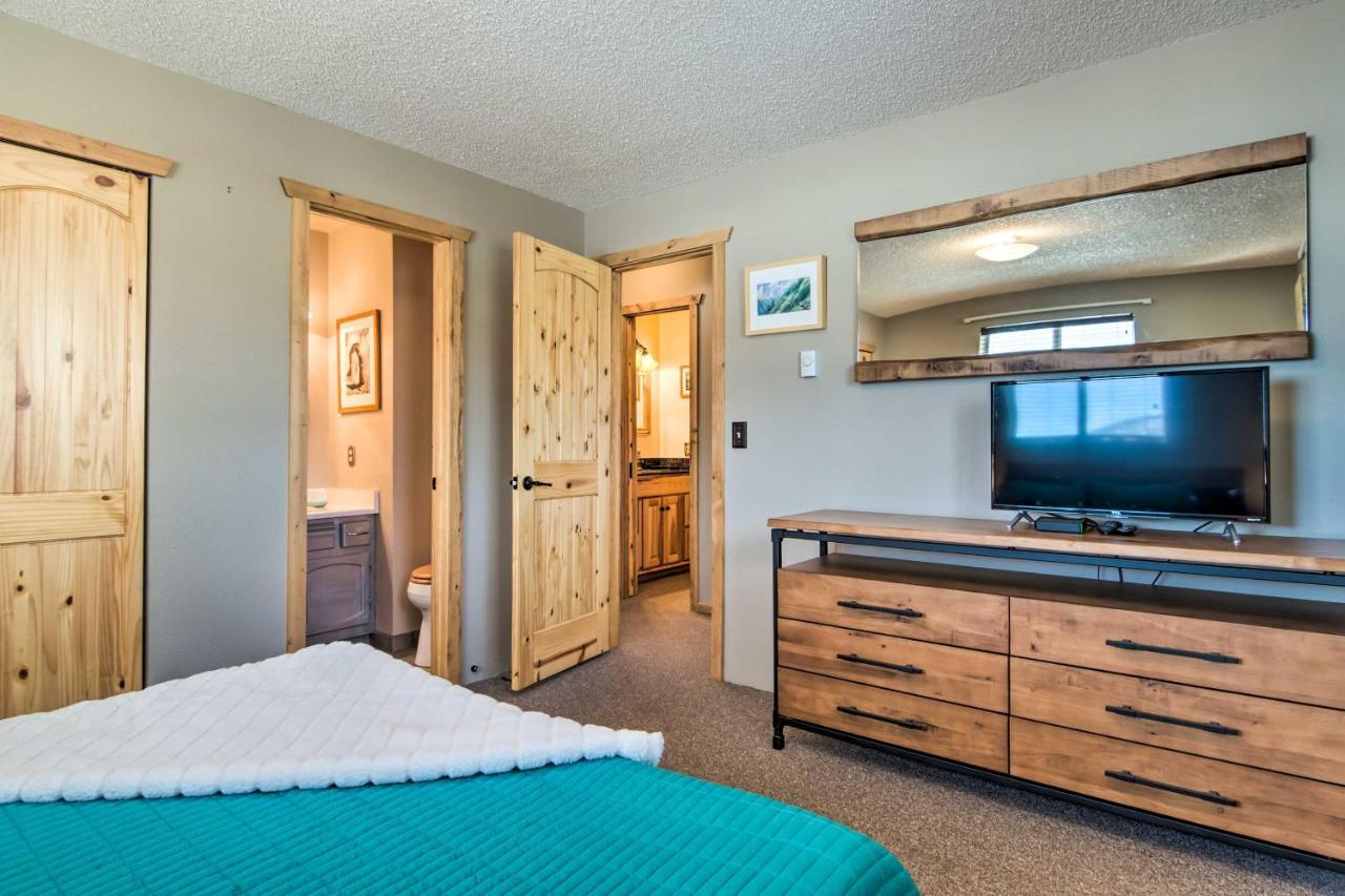 Apartment Updated With Views And Deck Less Than 1 Mi To Grand *