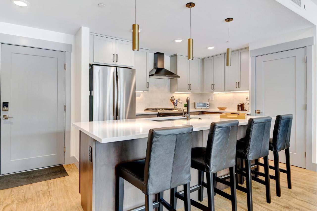 Luxury 2203: Hot Tub & Views With Activity Perks