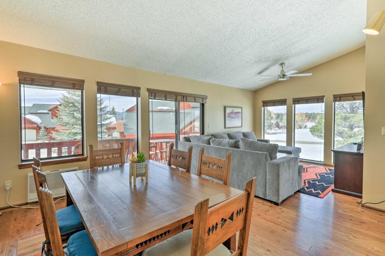 Vacation With Boat Dock! Apartment