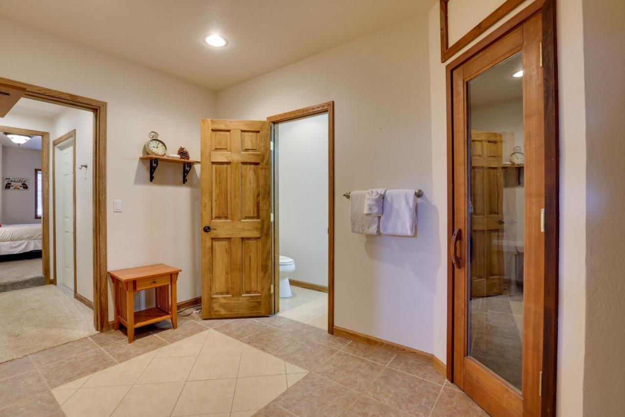 Townhome Near Deck And Mtn View! *