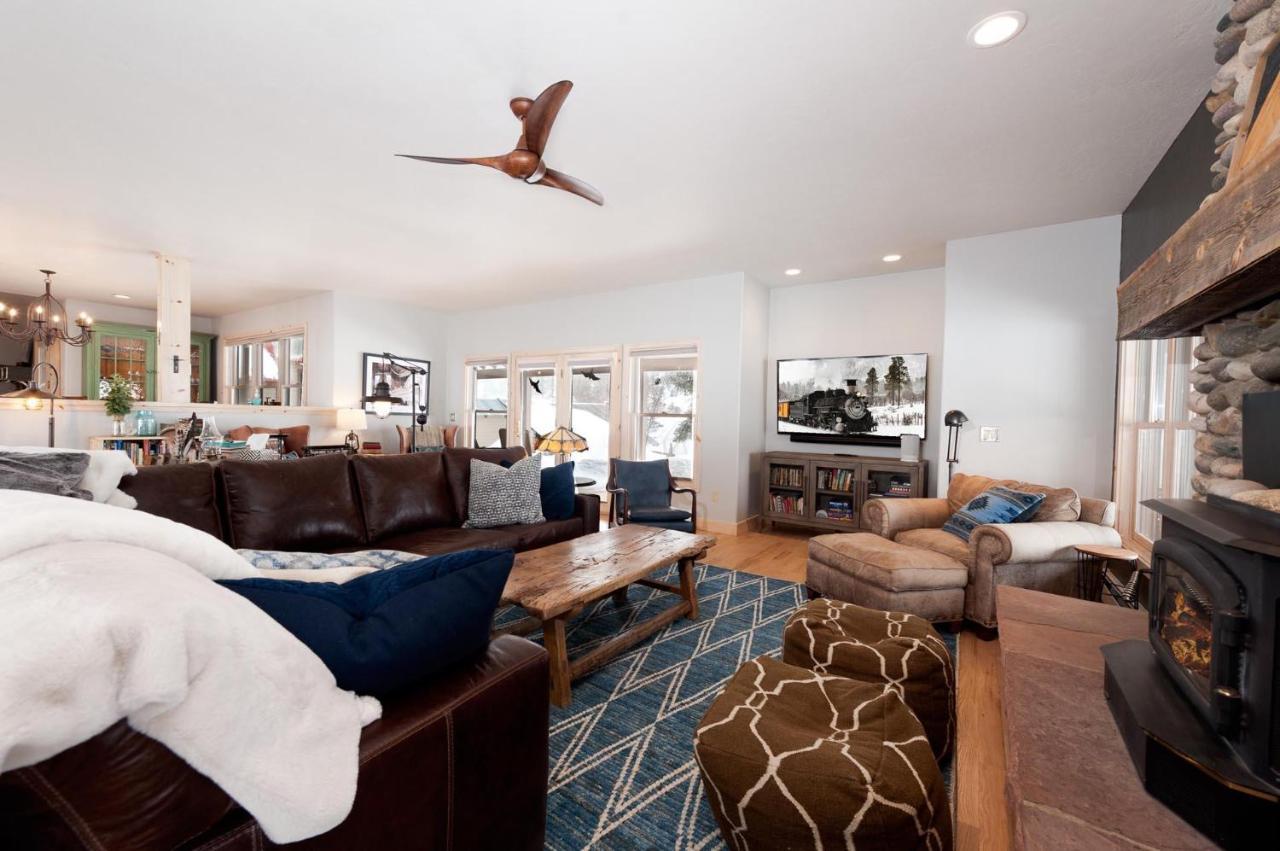 3076 W Highway 160 - Main House Holiday home *