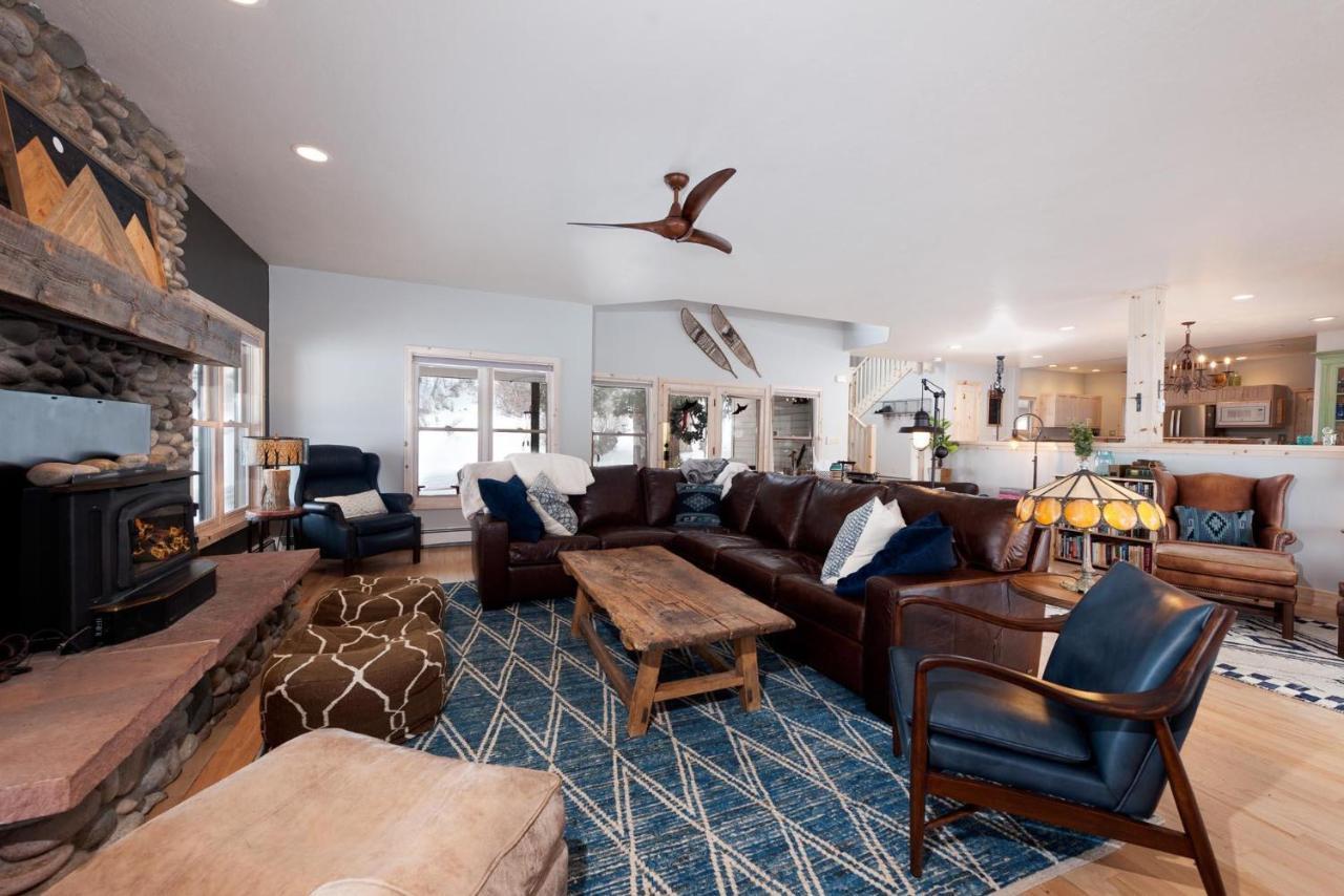 3076 W Highway 160 - Main House Holiday home *
