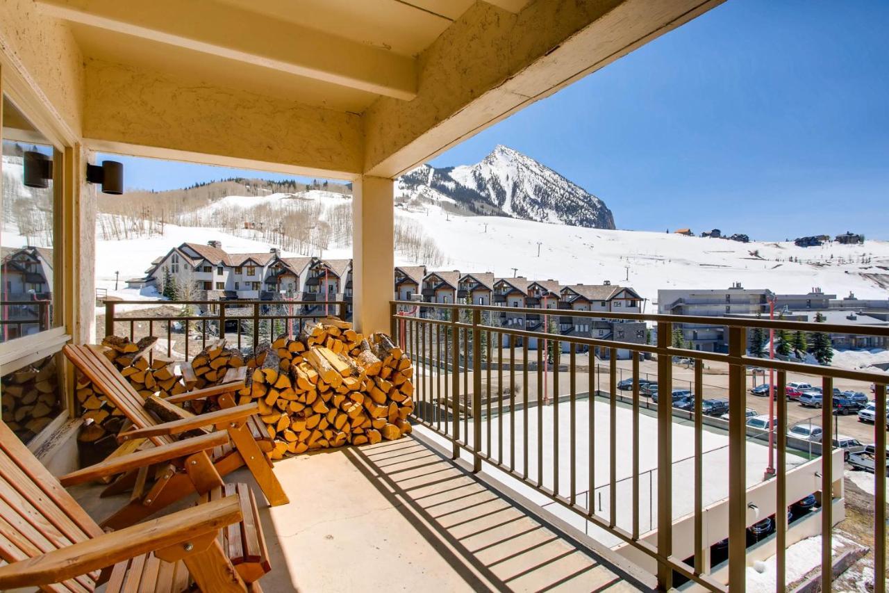 View Of Mt, And Lifts 2 Bedroom *