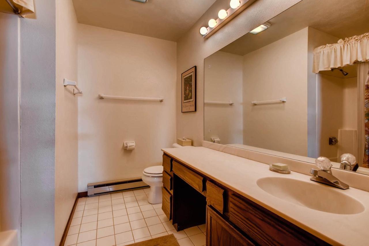 3 Bedroom Unit With Fireplace & Mountain Views Apartment *