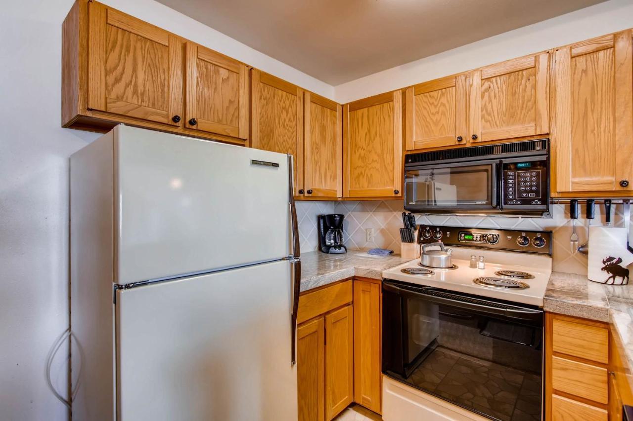Apartment 2 Bedroom Buttes Condo- Breathtaking Views Of Mountain Range Crested Butte
