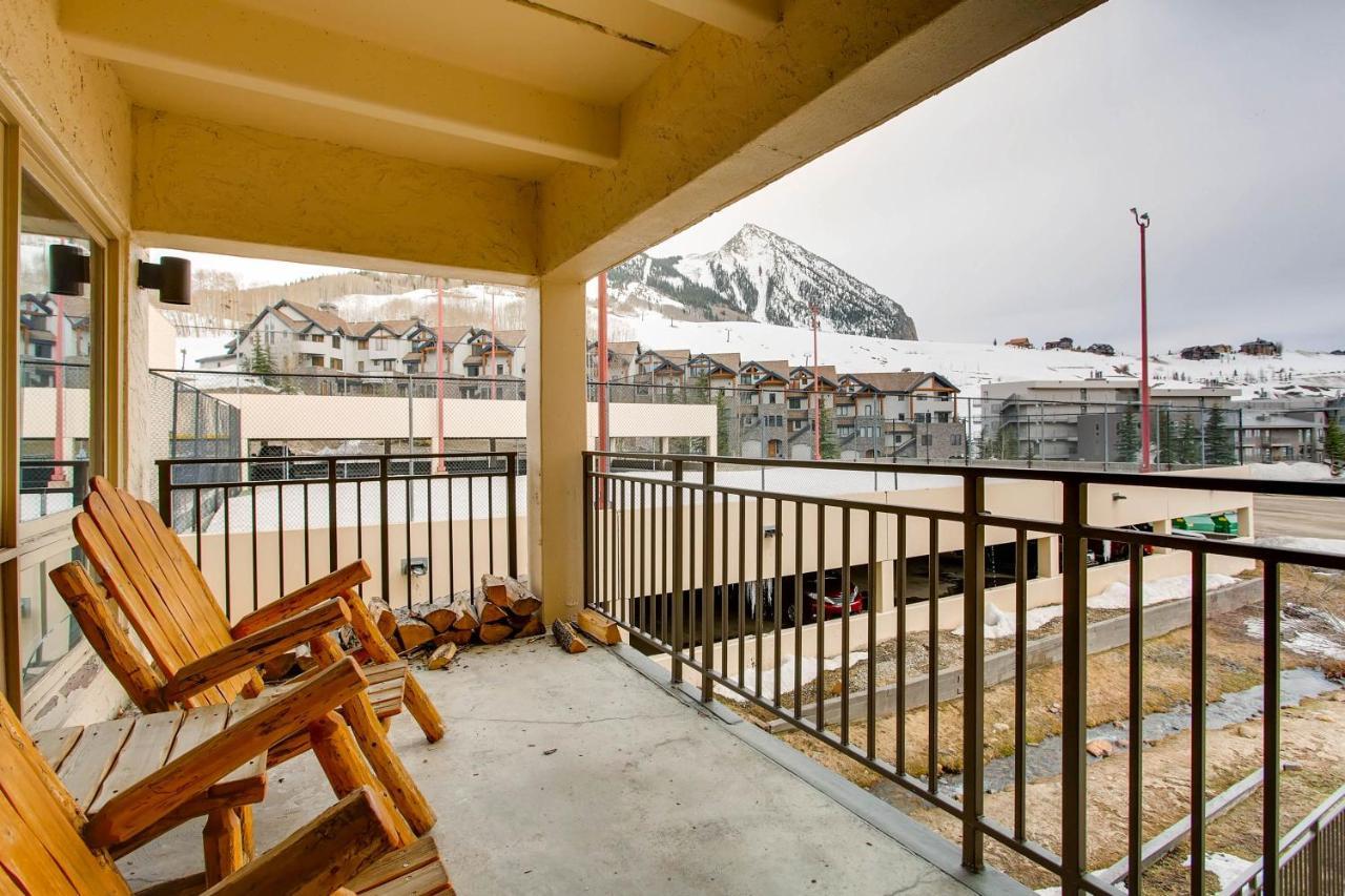 2 Bedroom With Views Of Wood Creek & Mountains Apartment