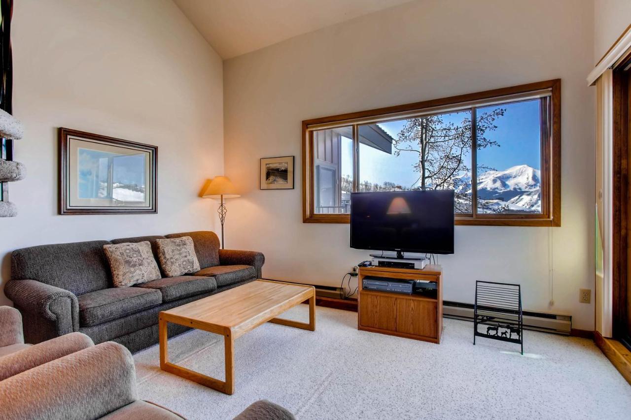 2 Bedroom Buttes Condo- Breathtaking Views Of Mountain Range *