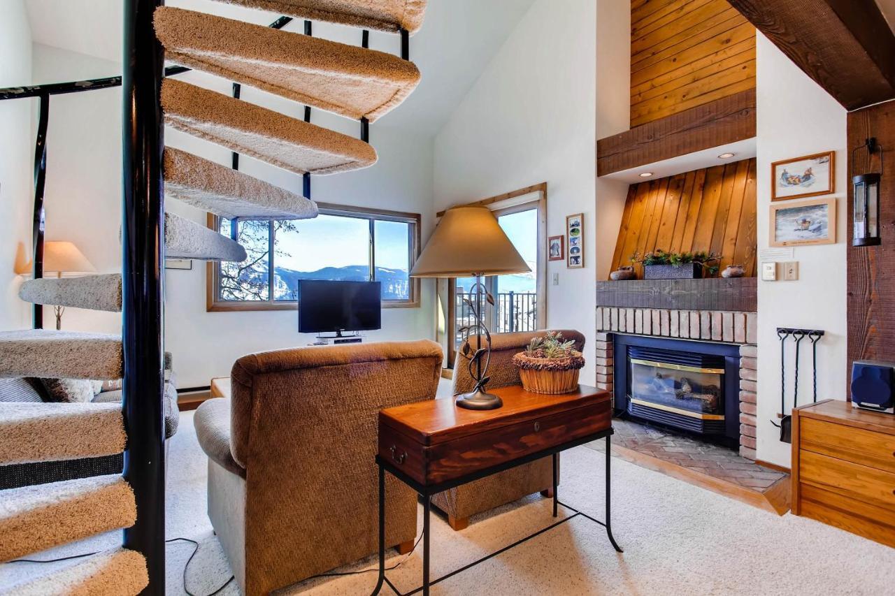 2 Bedroom Buttes Condo- Breathtaking Views Of Mountain Range Apartment *