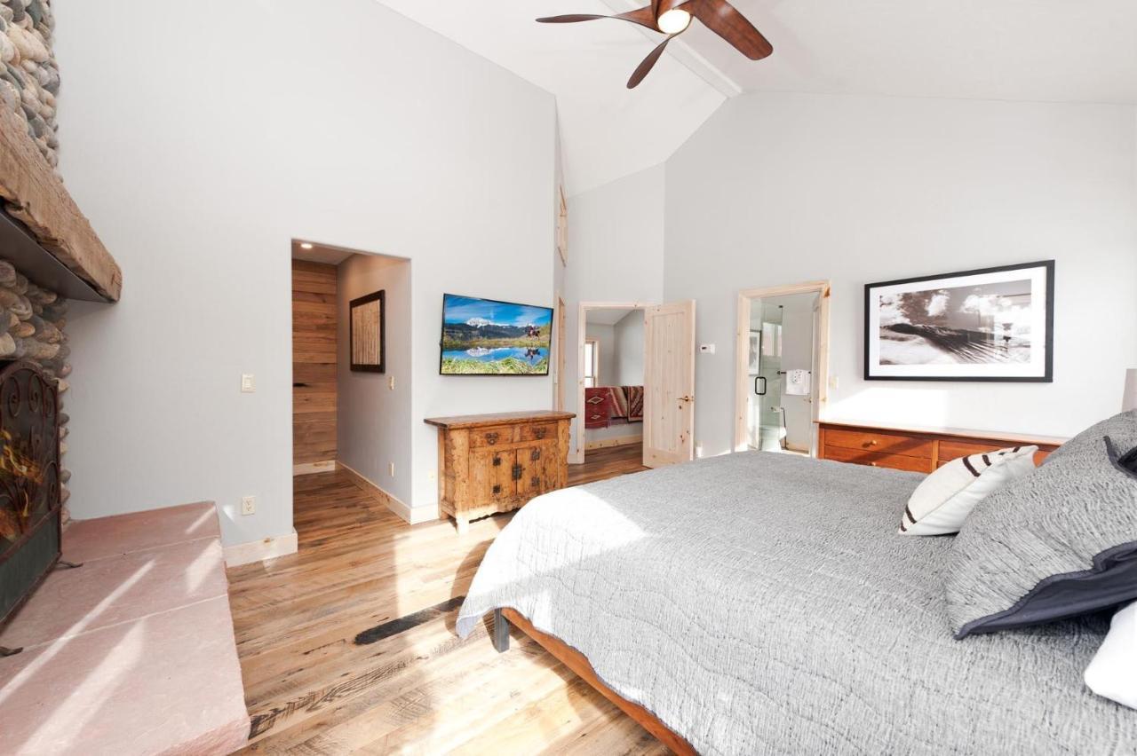 3076 W Highway 160 - Main House