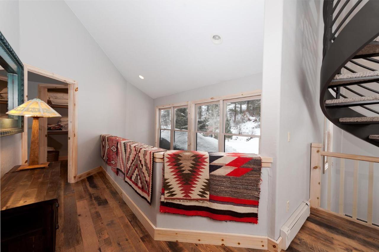 3076 W Highway 160 - Main House Holiday home Mancos