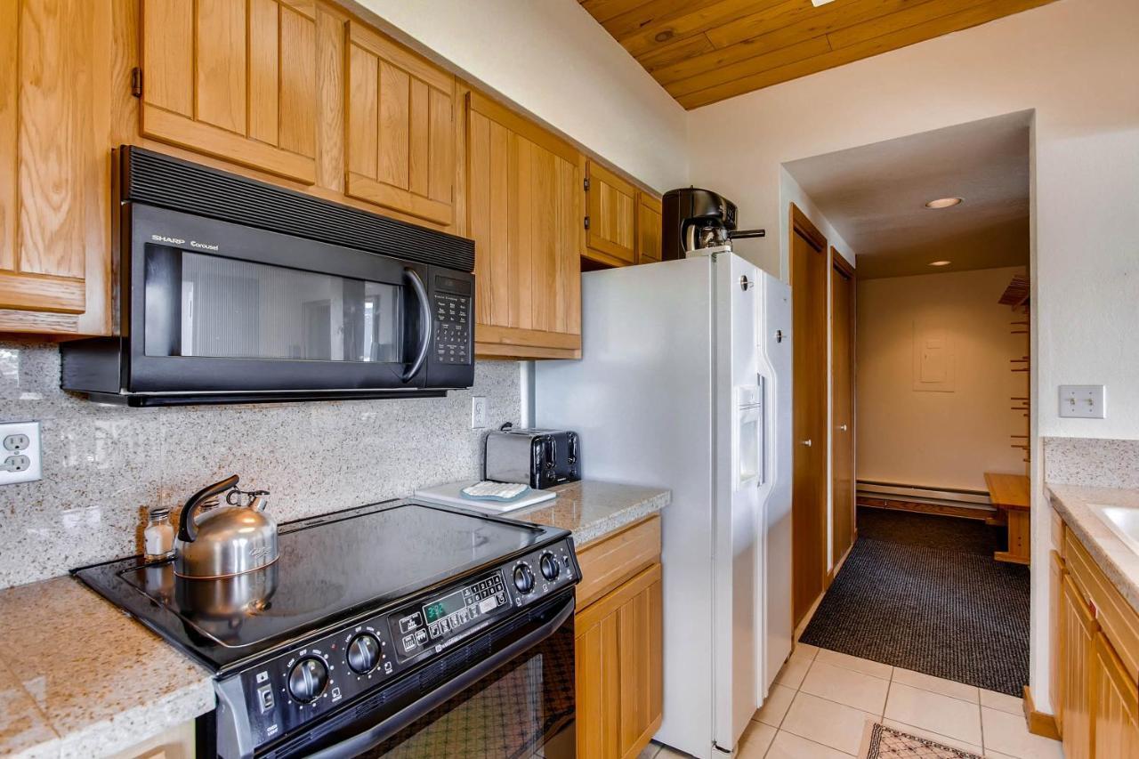 Apartment 1 Bedroom With Amazing Views Of Mountain Range & Wood Creek *