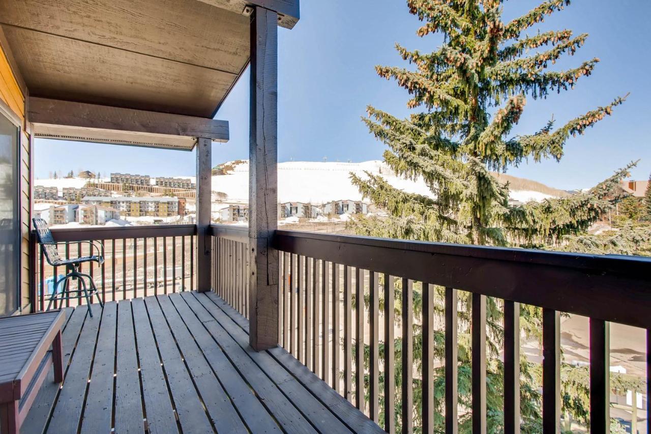 3 Bedroom Unit With Fireplace & Mountain Views