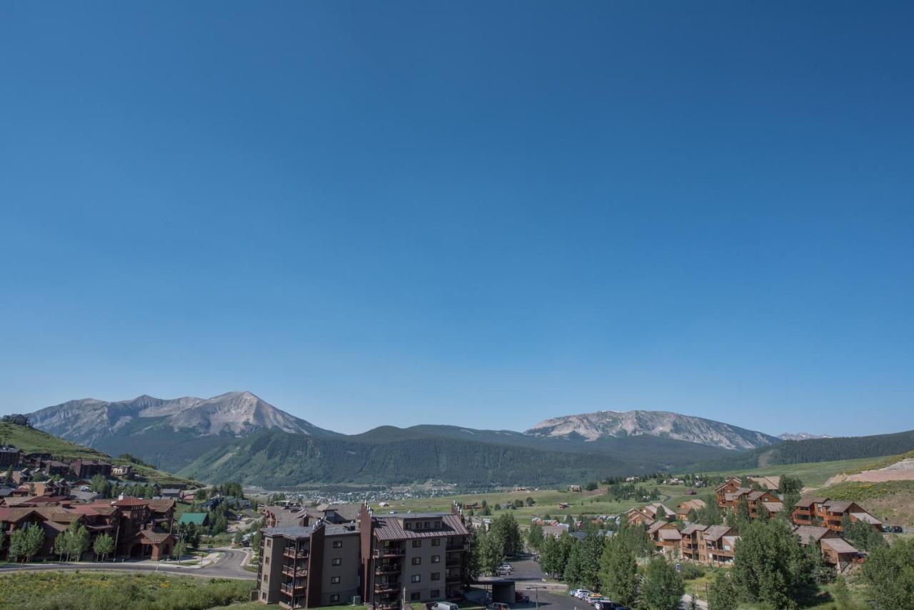 Recently Updated Plaza Apartment Crested Butte