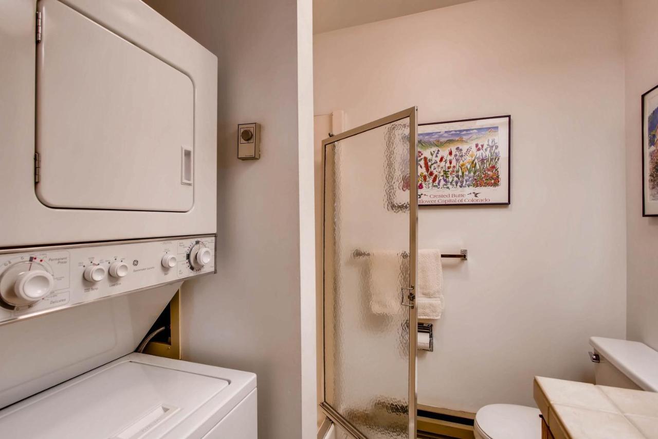 2 Bedroom Buttes Condo- Breathtaking Views Of Mountain Range * Crested Butte