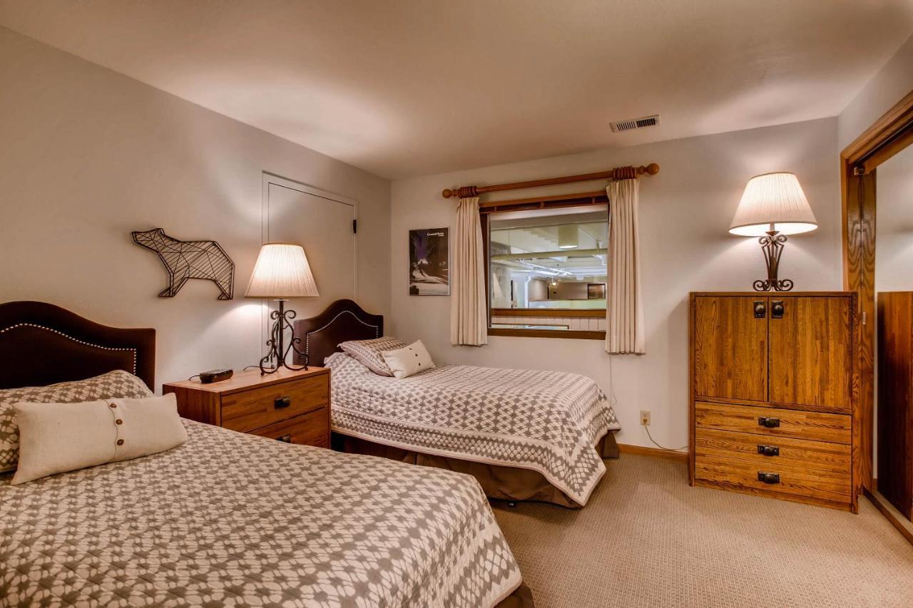 Unique 2 Bedroom With Fireplace