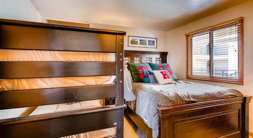 2 Bedroom 2ba Spacious With A Fireplace * Crested Butte