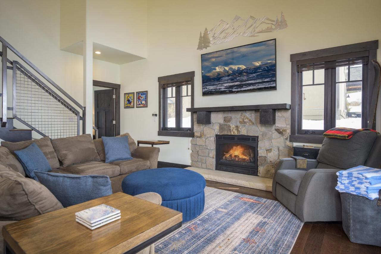 Mountain Vista Retreat: Luxury With Hot Tub And Activity Perks Casa de férias Fraser