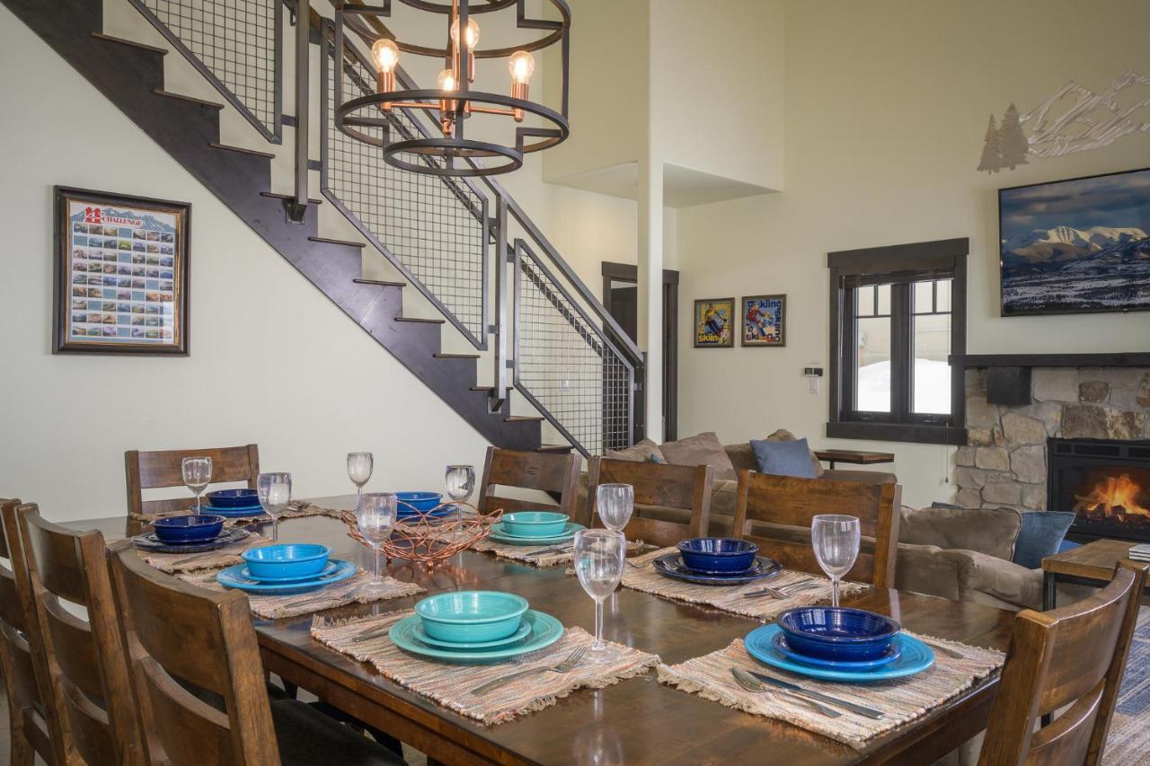 Casa de férias Mountain Vista Retreat: Luxury With Hot Tub And Activity Perks