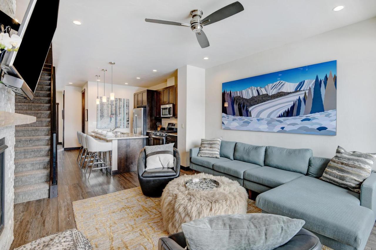 New Luxury #296 With Rooftop Hot Tub & Great Views - 500 Dollars Of Free Activities & Equipment Daily Holiday home