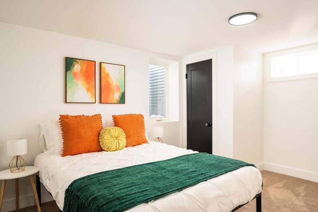 Stylish 5br W/ Fire Pit! 15 Mins To Dt * Denver