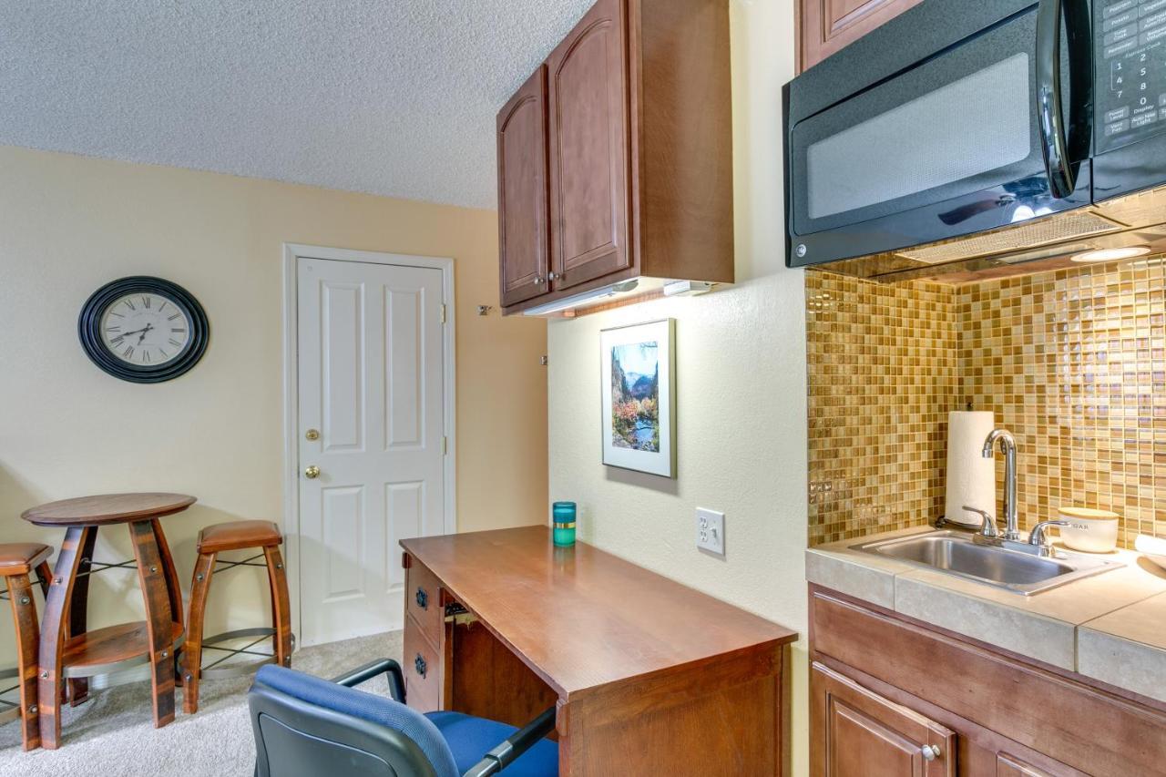 Greenwood Village With Gym Access In Dtc! Apartment *