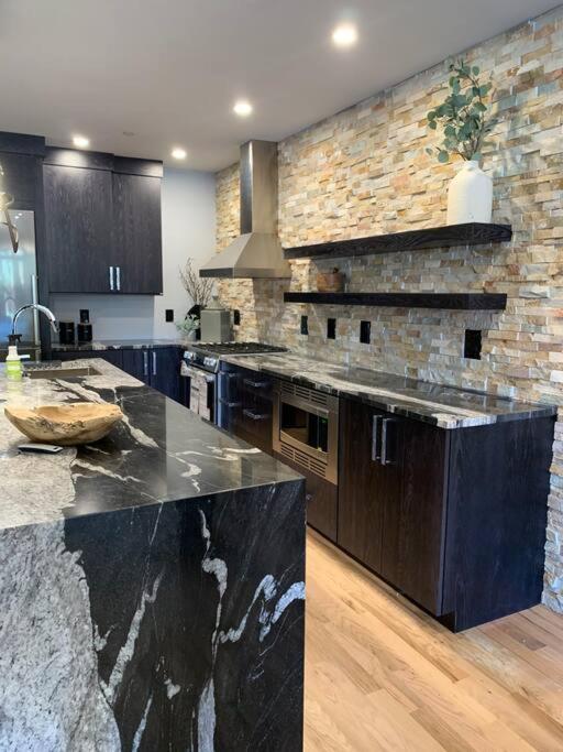Luxurious1br In Town And Steps To The Gondola *