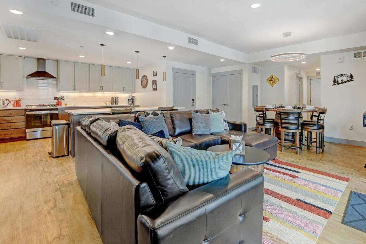 Luxury 2202: Hot Tub, Ac & Views With Activity Perks *