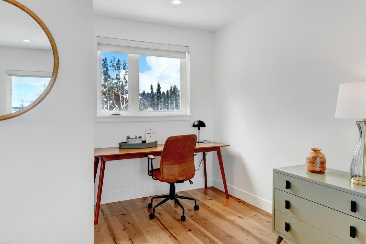 Luxury 1219: Hot Tub Retreat With Peloton And Scenic Views *