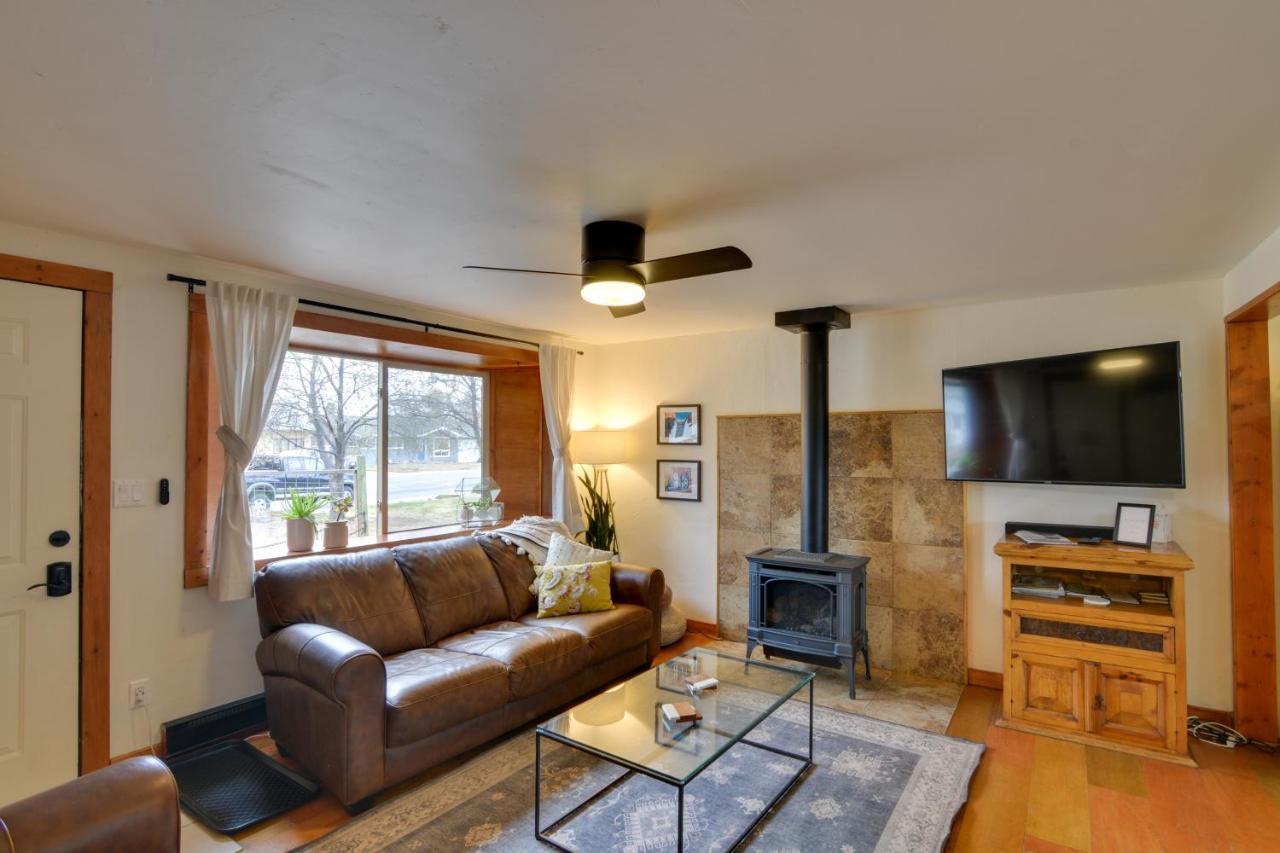 Getaway About Half Mi To Downtown! Holiday home *