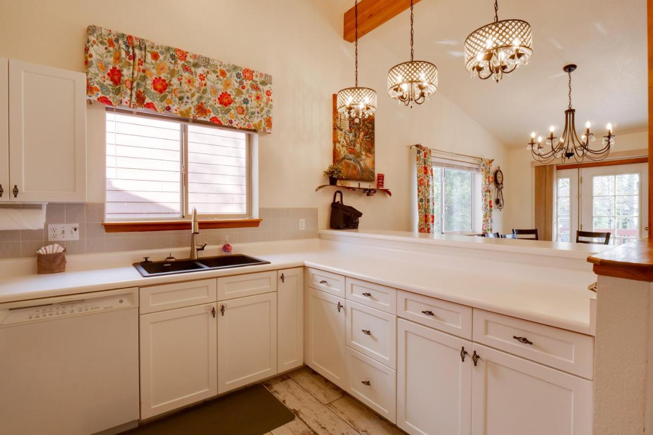 Homey Dog-friendly Retreat With Deck In Dtwn Frisco!