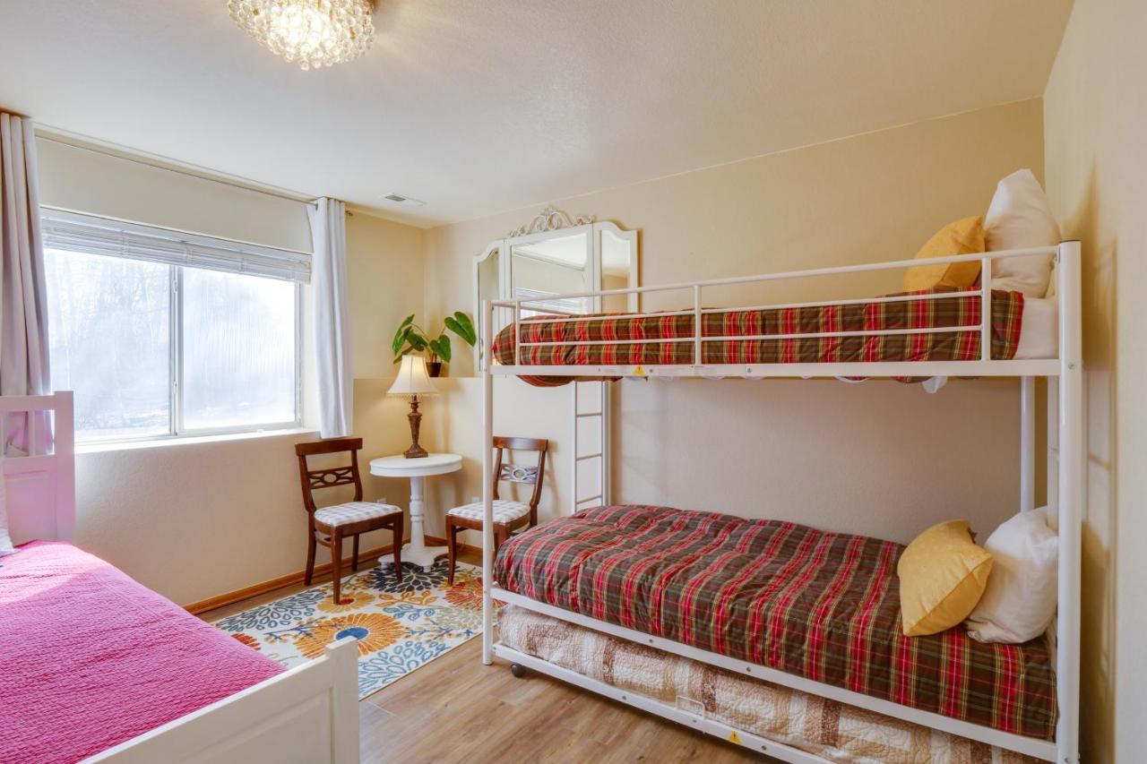 Holiday home Homey Dog-friendly Retreat With Deck In Dtwn Frisco! Frisco