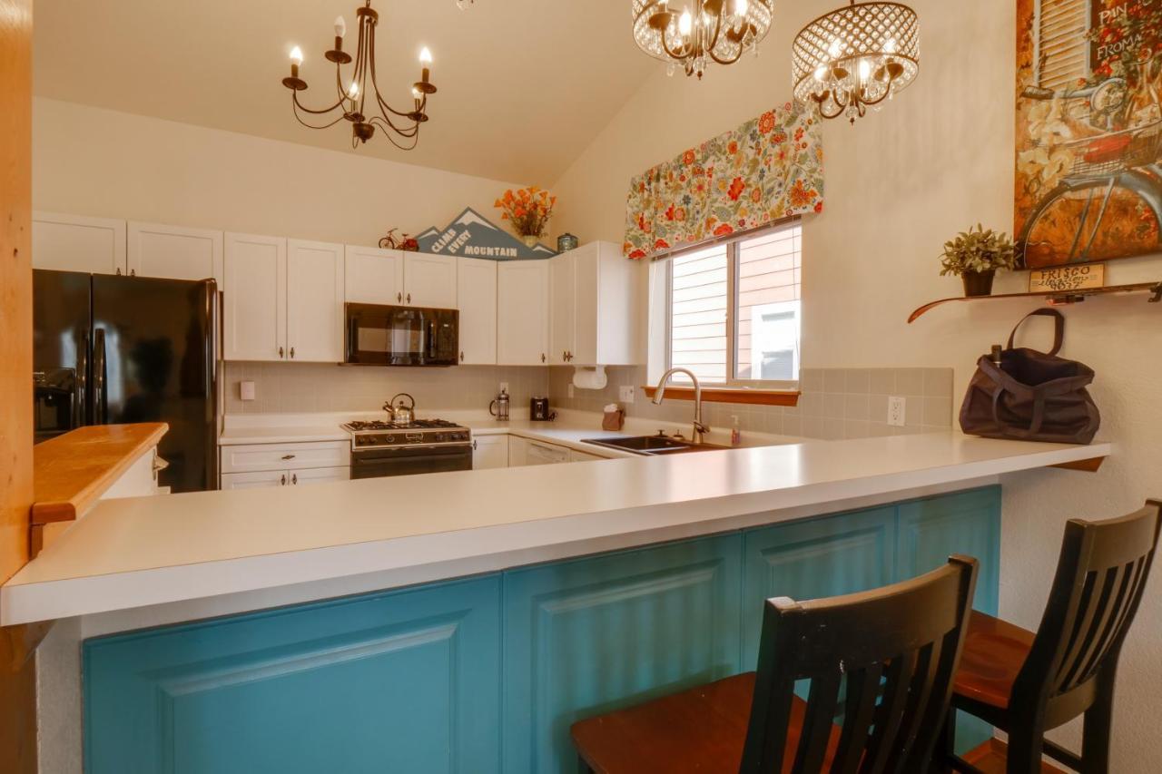 Homey Dog-friendly Retreat With Deck In Dtwn Frisco! Holiday home