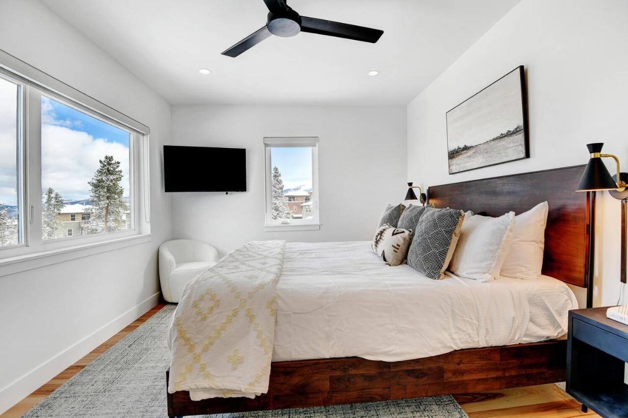 Luxury 1219: Hot Tub Retreat With Peloton And Scenic Views * Fraser