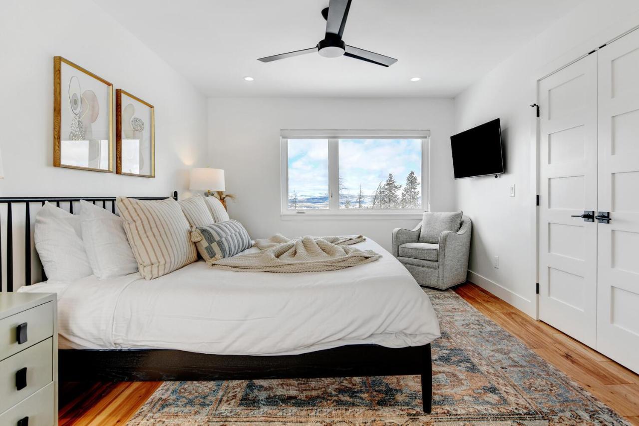 Holiday home Luxury 1219: Hot Tub Retreat With Peloton And Scenic Views Fraser