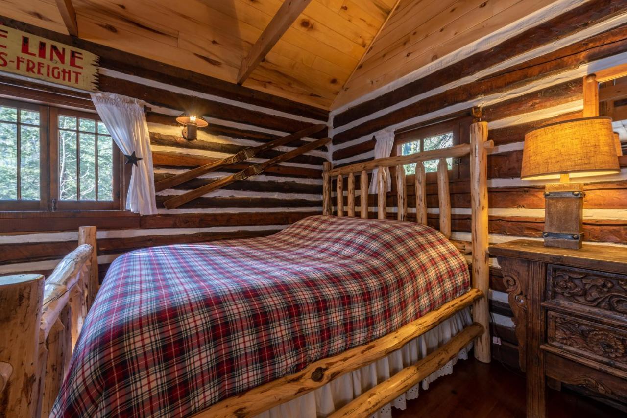 Pioneer Guest Resort Crested Butte