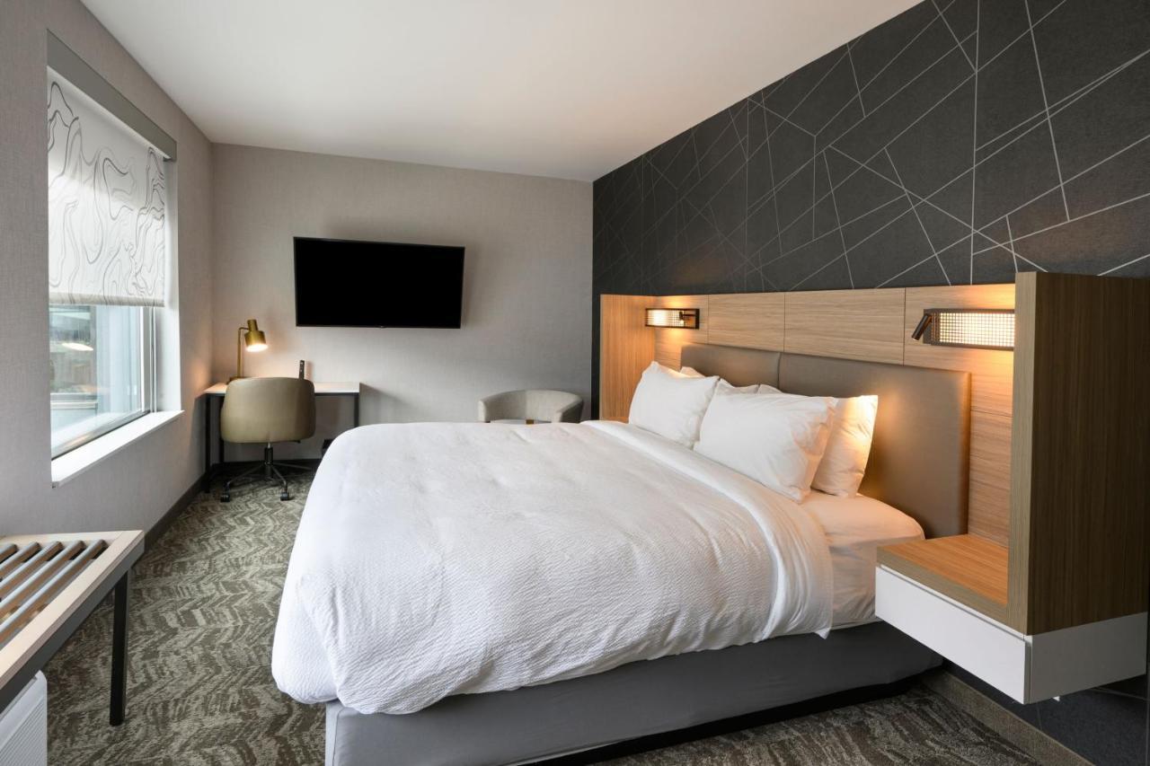Hotel Springhill By Marriott Downtown Colorado Springs