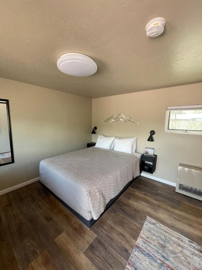 Motel Woodland