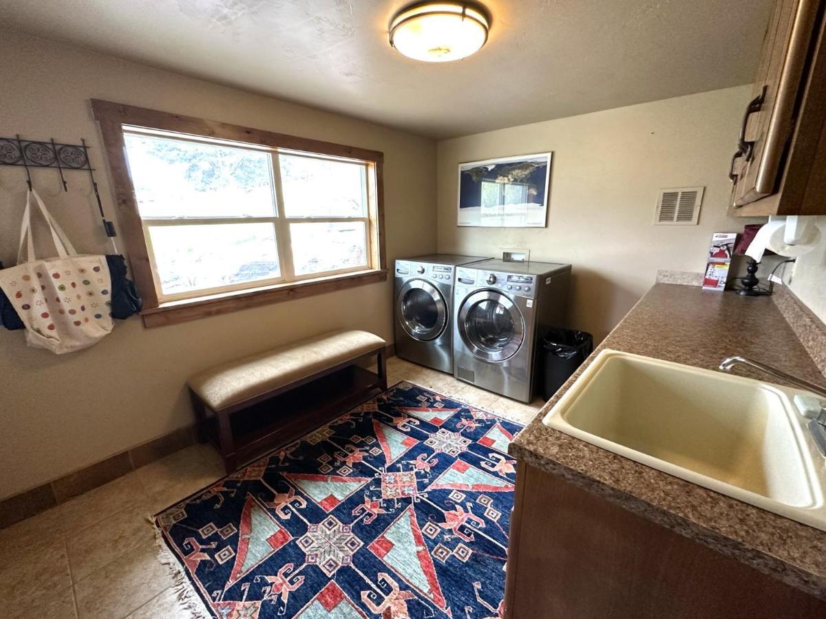 Private Retreat On Working Horse And Cattle Ranch *