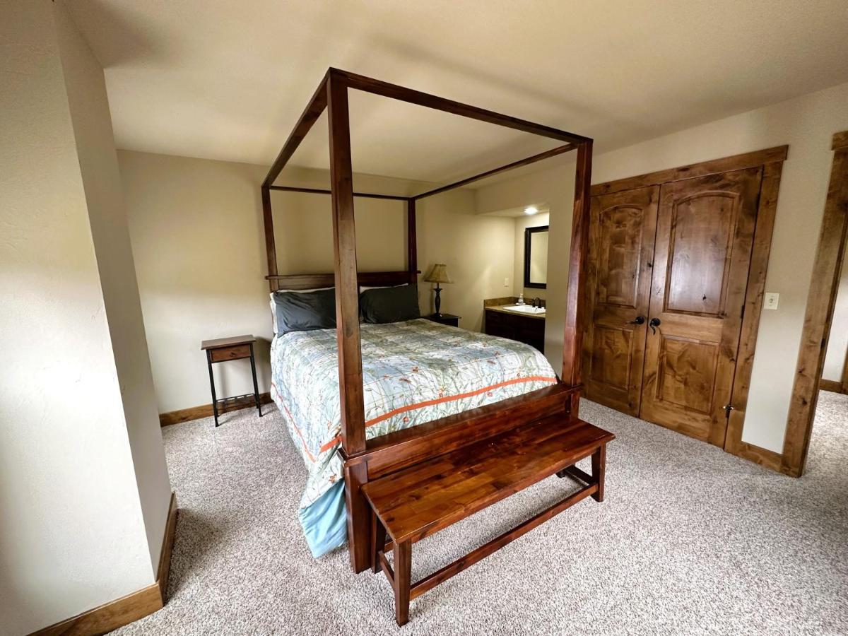 Private Retreat On Working Horse And Cattle Ranch *