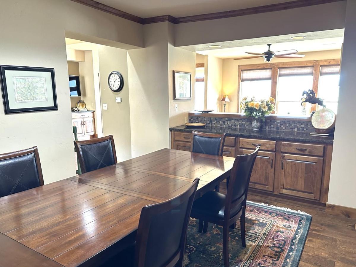 Private Retreat On Working Horse And Cattle Ranch Villa *