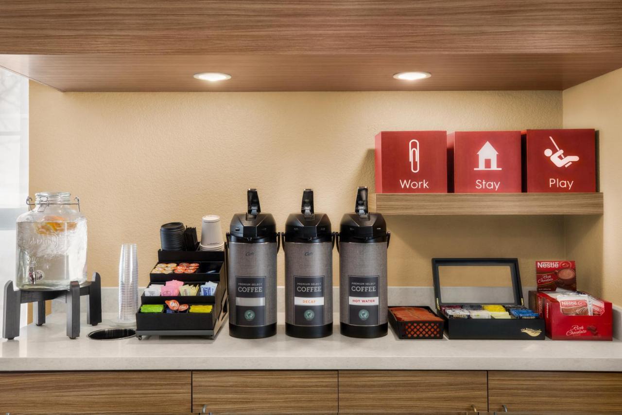 Hotel Suburban Tech Center