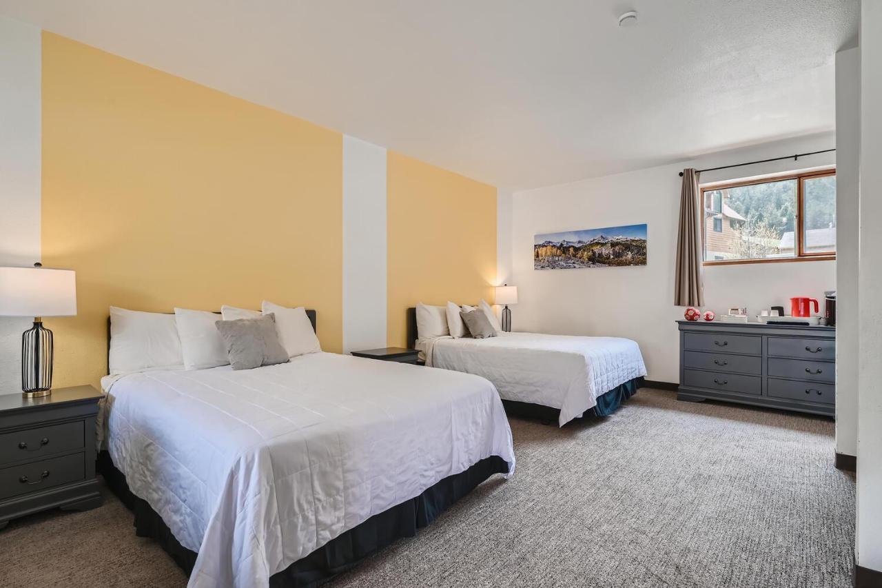 Uplift Motel 2*